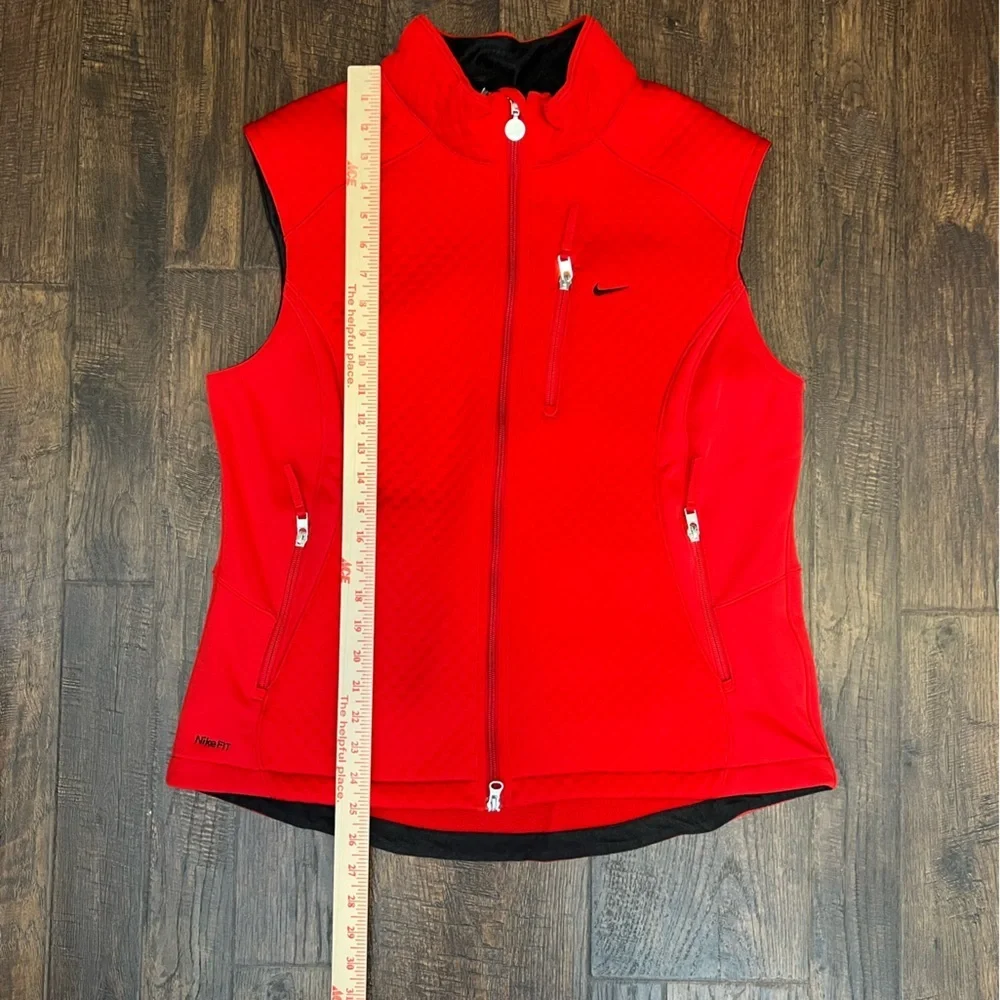 Nike Women's Thermal-Fit Quilted Vest Size Women’s XL Color Red